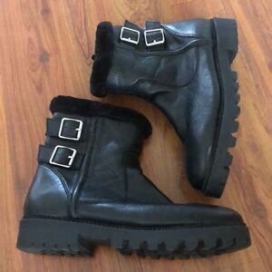 ZARA Black leather fur-lined boots size 39